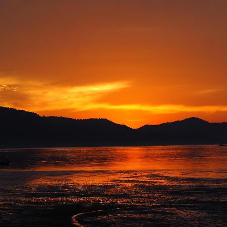 Modern Sunset Sea House Lam Sai Villa Ko Yao Noi Dış mekan fotoğraf